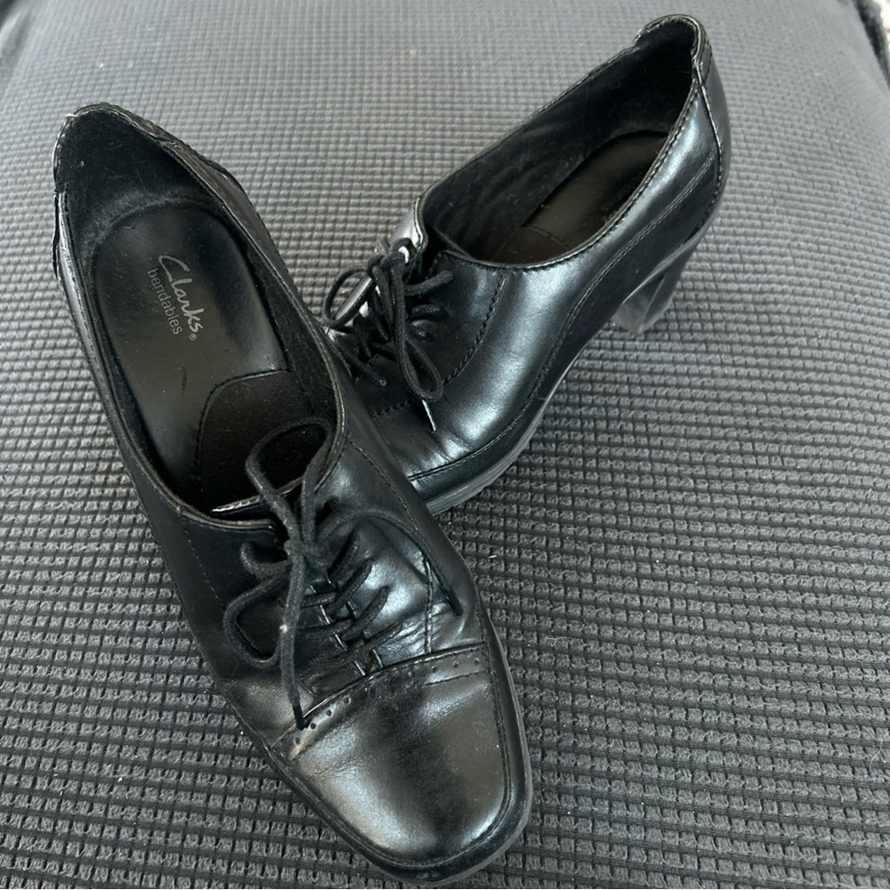 Clarks Black Leather Lace-Up Flats